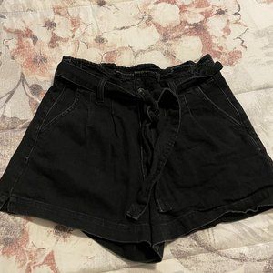 American Eagle High Rise Mom Short